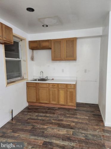 1152 15th St, Philadelphia PA  19146-3141 exterior