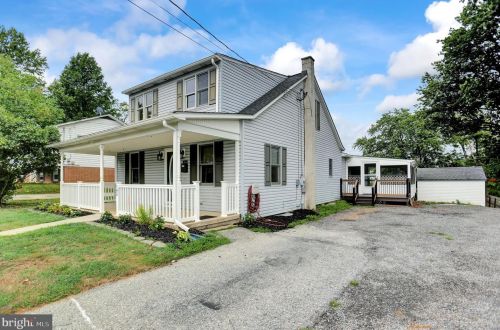 145 Myrtle St, Littlestown, PA 17340-1315