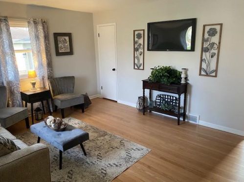 7533 52nd St, Milwaukee, WI 53223-4803