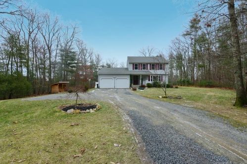 194 Roth Rd, Killingly CT 06241-1417 exterior