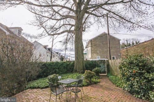 5800 Greene St, Philadelphia PA  19144-2704 exterior