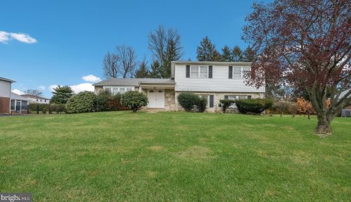 869 Barnswallow Ln, Huntingdon Valley, PA 19006-2110