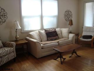 25 Buffalo Ave, Atlantic City NJ  08406-2002 exterior