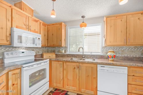 1695 Augusta Ave, Chandler AZ 85249-4878 exterior