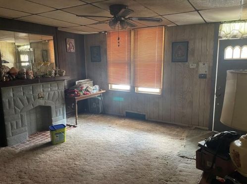 122 Natchez St, Pittsburgh PA 15211-1906 exterior