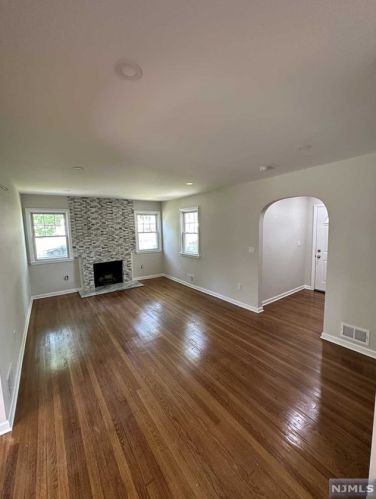 796 Stelton St, Teaneck NJ  07666-5344 exterior