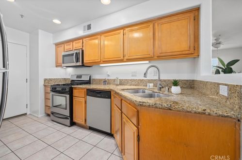 2479 Sunningdale Dr, Tustin CA 92782-0940 exterior