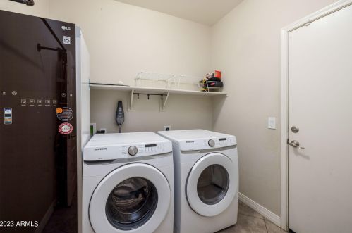 6917 19th Ln, Phoenix AZ  85041-6640 exterior