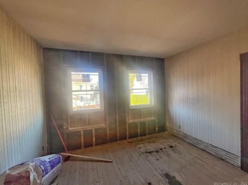 133 Jubilee St, New Britain CT  06051-2407 exterior