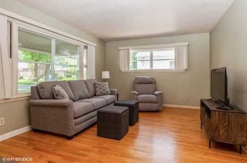 1924 117th St, Milwaukee, WI 53226-2110