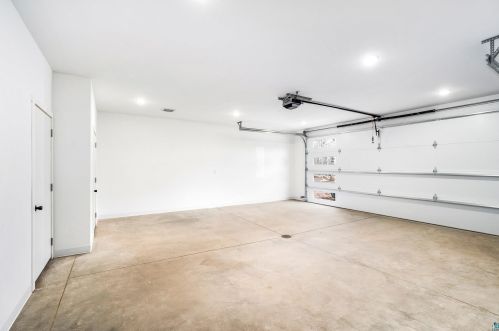 2465 Lismore Rd, Duluth MN 55803-8709 exterior