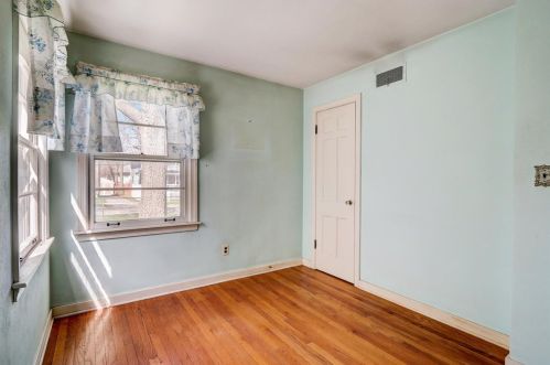 525 Ash St, Waukegan IL 60085-3928 exterior