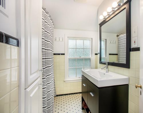 1541 Groton Rd, Grand Rapids MI 49506-4784 exterior