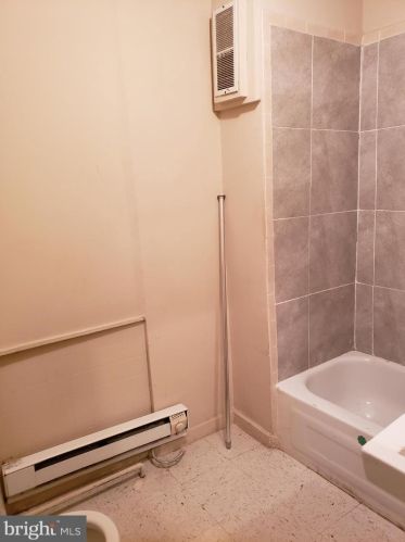 1224 28 St, Philadelphia PA 19146-3727 exterior