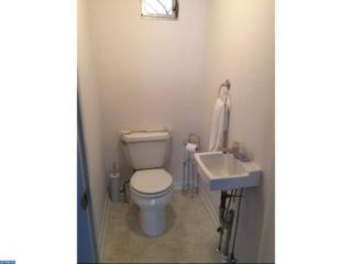 1120 Cross St, Philadelphia PA  19147-6302 exterior