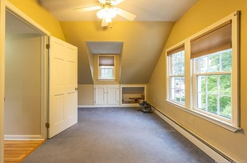 310 Main St, Meriden CT 06450-6047 exterior