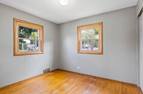 9401 Auer Ave, Milwaukee WI exterior