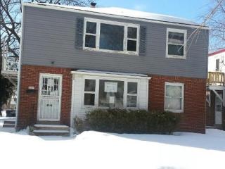 4455 46th St, Milwaukee, WI 53220-3679