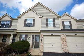 1988 College Green Dr, Hoffman Estates IL  60123-5614 exterior