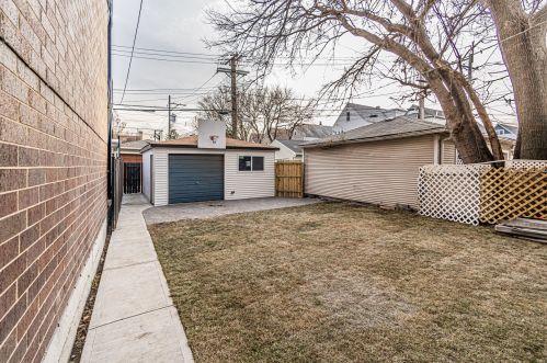 2311 Foster Ave, Chicago IL  60625-1825 exterior