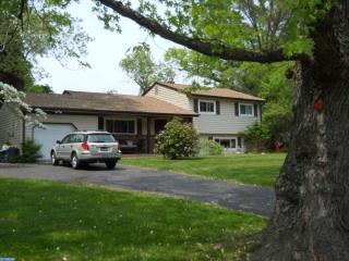 14 Rockleigh Dr, Trenton NJ  08628-1518 exterior