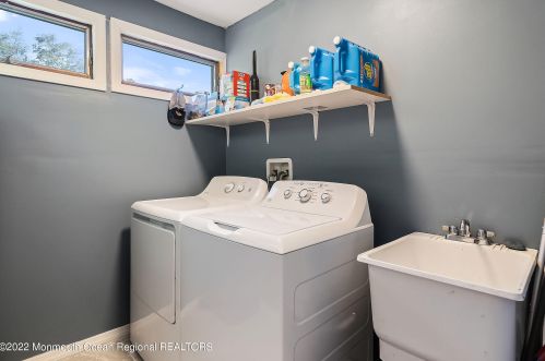 847 Bennetts Mills Rd, Jackson Twp NJ  08527-2754 exterior