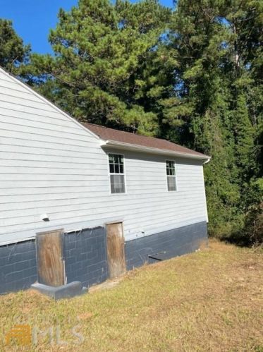 2146 Castlewood St, Atlanta GA 30344-1003 exterior