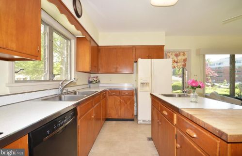 6 Brookletts Ave, Easton MD 21601-3450 exterior