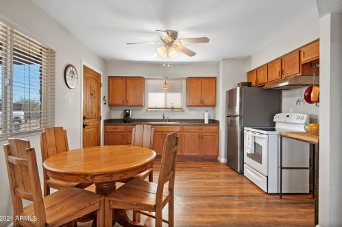 36425 10 St, Phoenix AZ 85085-7781 exterior