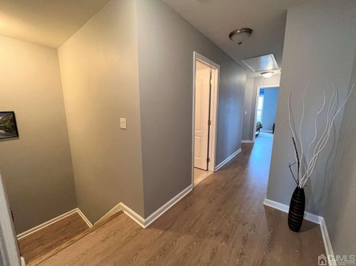 9 Edward Stec Blvd, Edison NJ 08837-7005 exterior