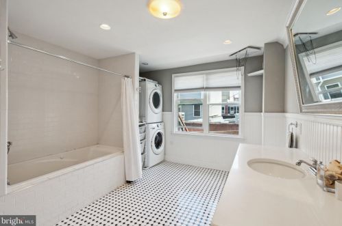 1527 Berks St, Philadelphia PA  19125-2801 exterior