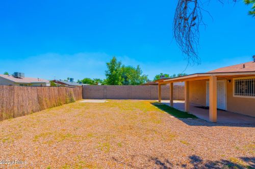 18025 33rd Ave, Phoenix AZ  85053-1648 exterior