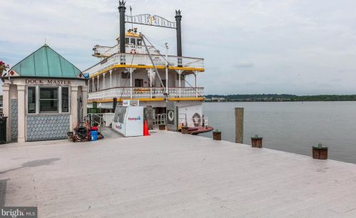 418 Fayette St, Alexandria VA 22314-2228 exterior