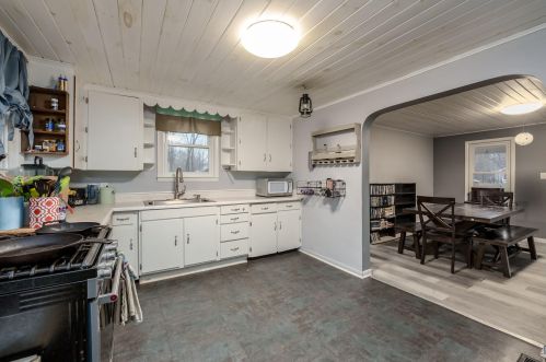 8601 Almena Dr, Kalamazoo MI  49009-9310 exterior