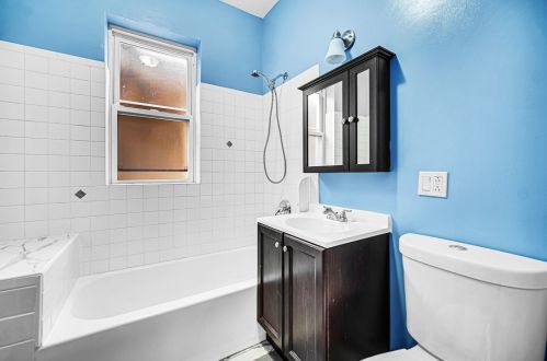 1020 Springfield Ave, Chicago IL 60624-4025 exterior