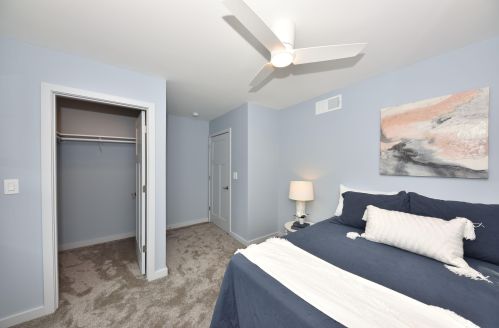 1908 Elmdale Ct, Milwaukee WI 53211-2342 exterior