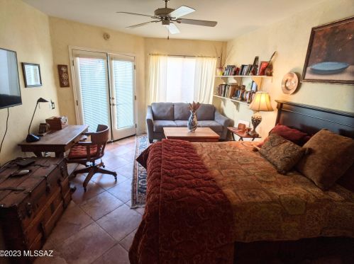 65450 Rolling Hills Dr, Tucson AZ 85739-3031 exterior