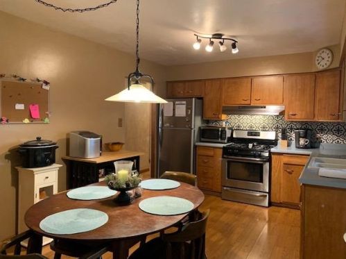 6121 Pennsylvania St, Gary IN 46410-3031 exterior