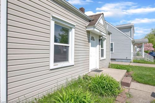 4518 Academy St, Dearborn Heights MI  48125-2210 exterior