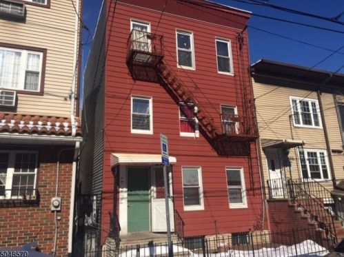 107 Bruen St, Newark, NJ 07105-1308