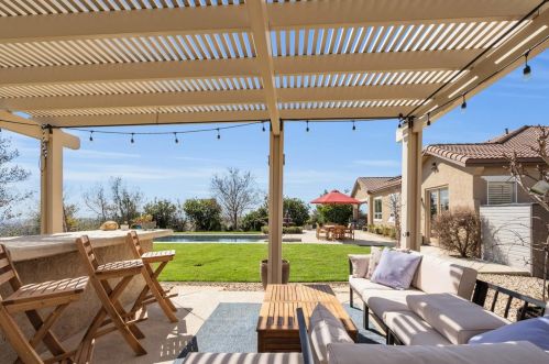 1403 Souza Dr, Folsom CA 95762-7559 exterior