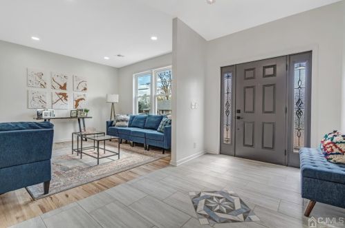 22 Stiles Rd, Edison NJ  08817-4137 exterior