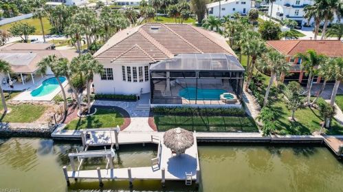 433 Pne Ave, Naples FL 34108-2354 exterior