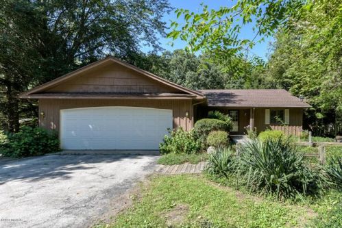 2740 9 St, Kalamazoo MI  49009-6249 exterior