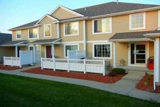 4202 155th St, Des Moines, IA 50323-2272