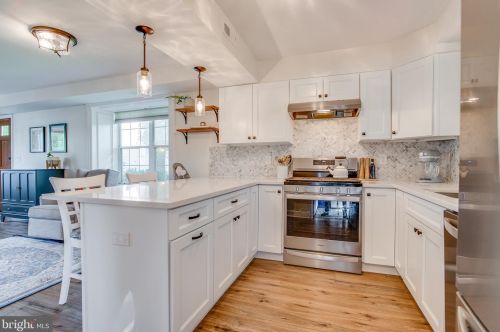 3737 Jason Ave, Alexandria VA 22302-1811 exterior