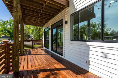 2216 30th St, Washington DC  20020-3369 exterior