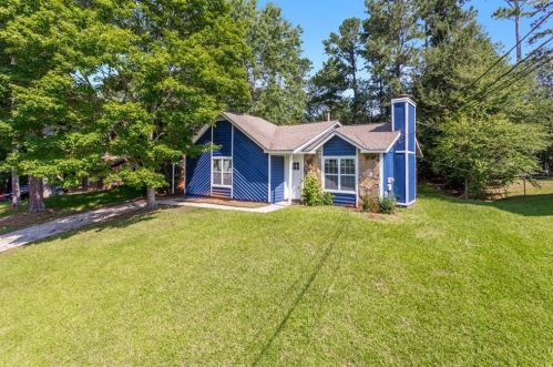 6202 Creekford Dr, Lithonia GA  30058-7913 exterior