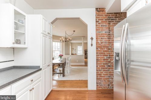 206 S St, Washington DC  20002-1571 exterior