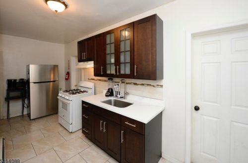 15 3 St, Paterson NJ 07506-1844 exterior